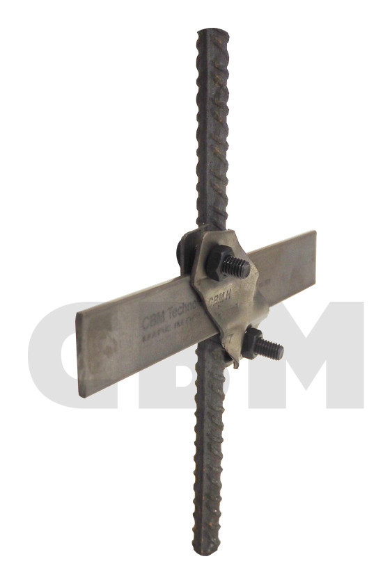 Flat skew clamp with two M8 bolts